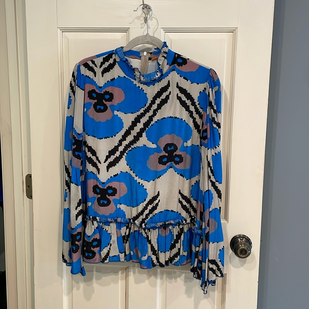 Ladies statement blouse